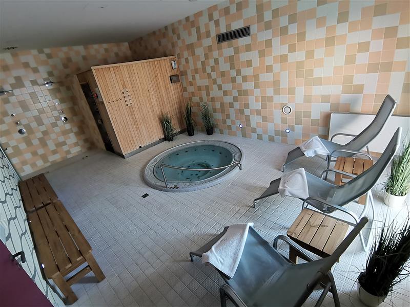 Dárkový poukaz na pronájem malého Wellness centra na 60 minut